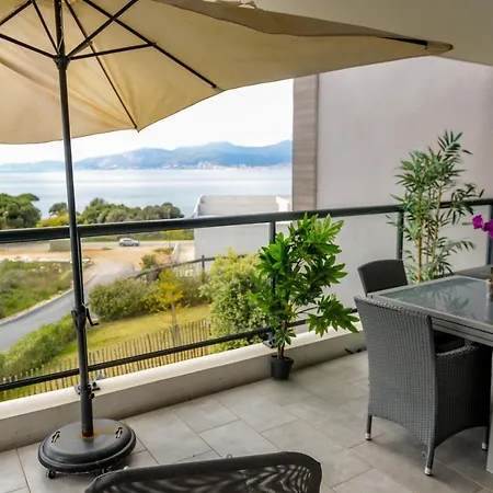 Appartement Yuna - Vue Mer, Clim, Plage A Pied -